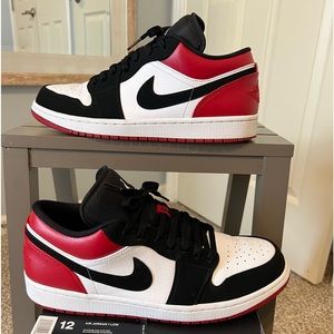 Air Jordan 1 Low Black Toe